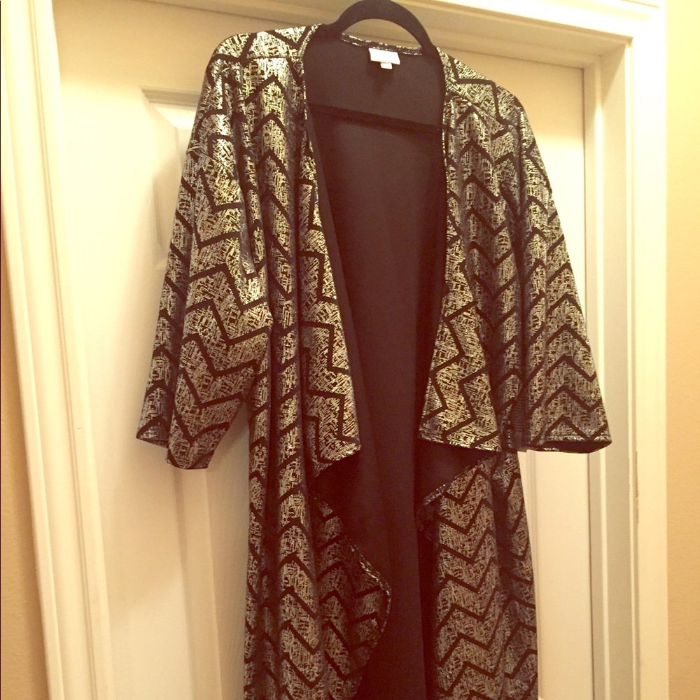 Lularoe Elegant Shirley